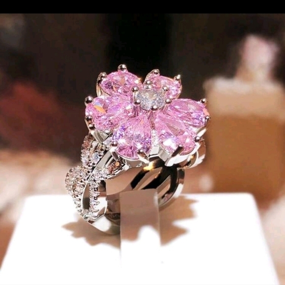 Beautiful Statement Flower Pink White Cubic Zirconia Silver Plated Ring Size 5 - Picture 5 of 13